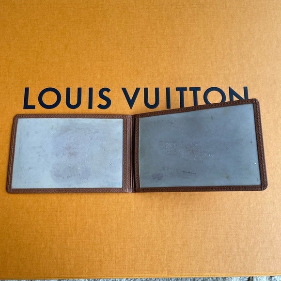 Louis Vuitton Taiga Card Case Pass Holder Authentic - Picture 5 of 7